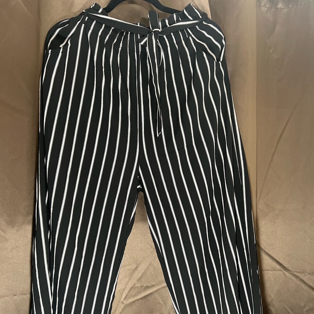 Wide leg trousers